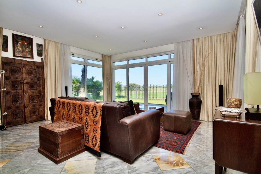 To Let 4 Bedroom Property for Rent in Sunset Links Western Cape